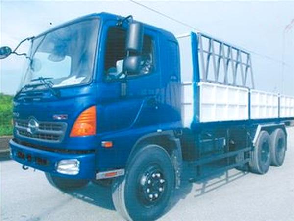 Xe tải Hino 15 tấn chở kính thùng dài 6,3m