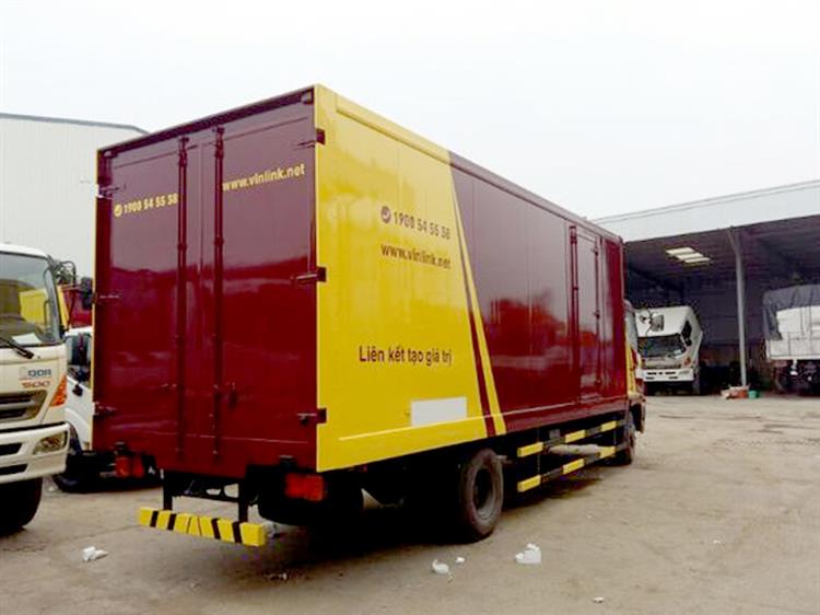 Xe tải Hino 5,6 tấn FC9JLSW thùng đông lạnh 2
